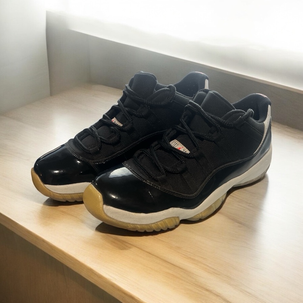 Jordan Retro 11 Infrared - Men’s Size 10 (Used, No Box/Tags)